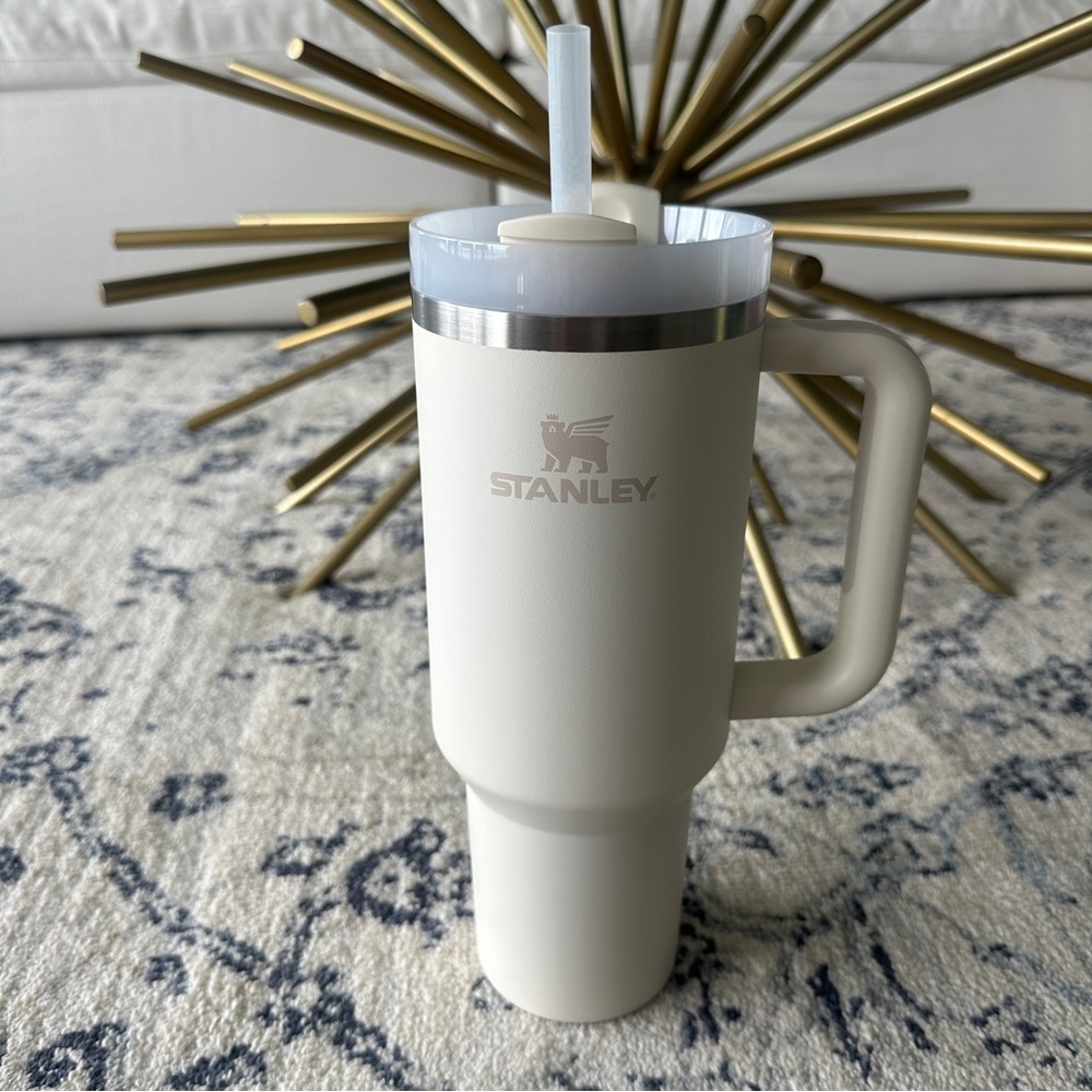 Stanley 40 oz Cream Tumbler with Handle